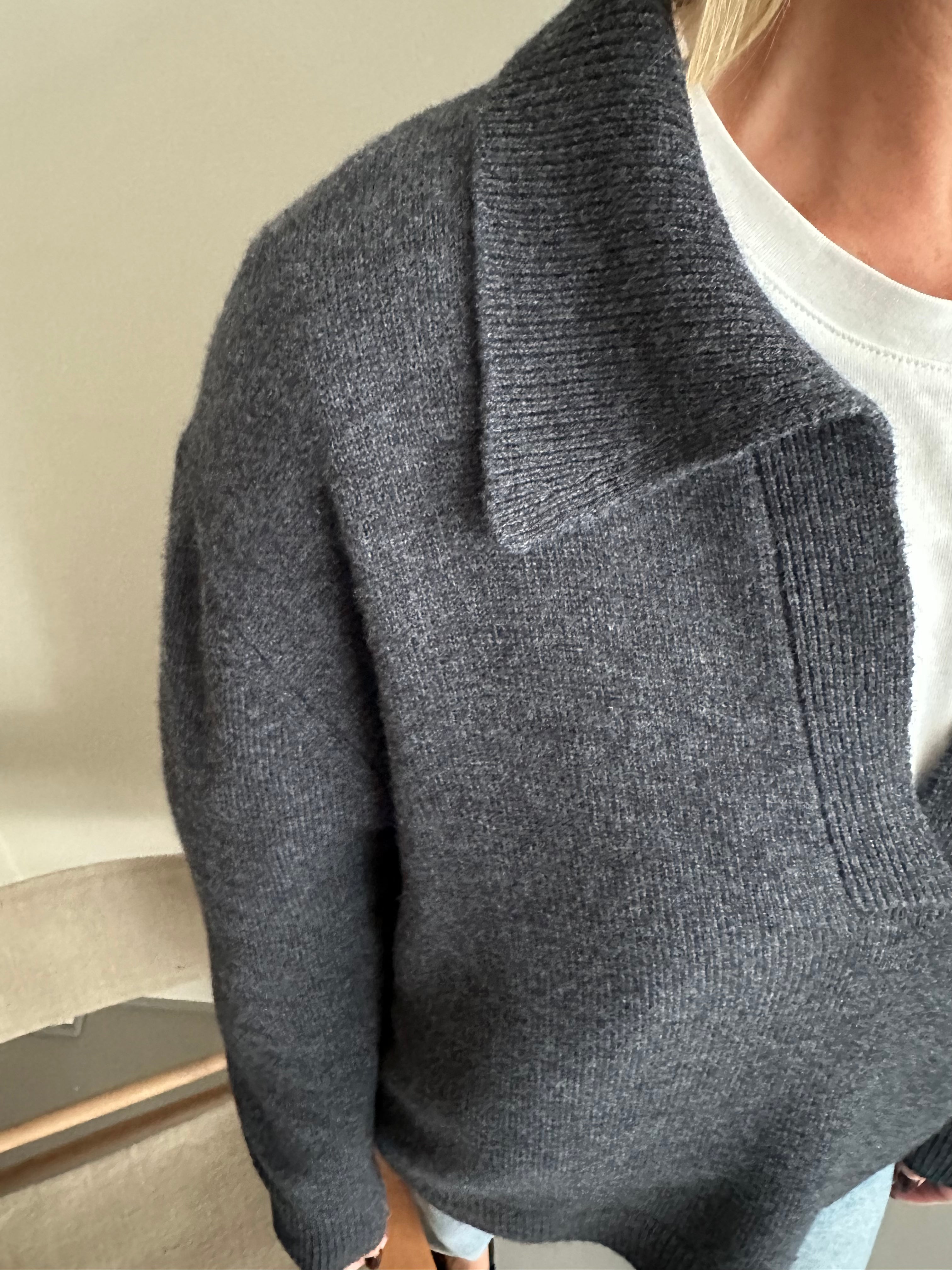 VIGGA POLO KNIT DARK GREY MELANGE