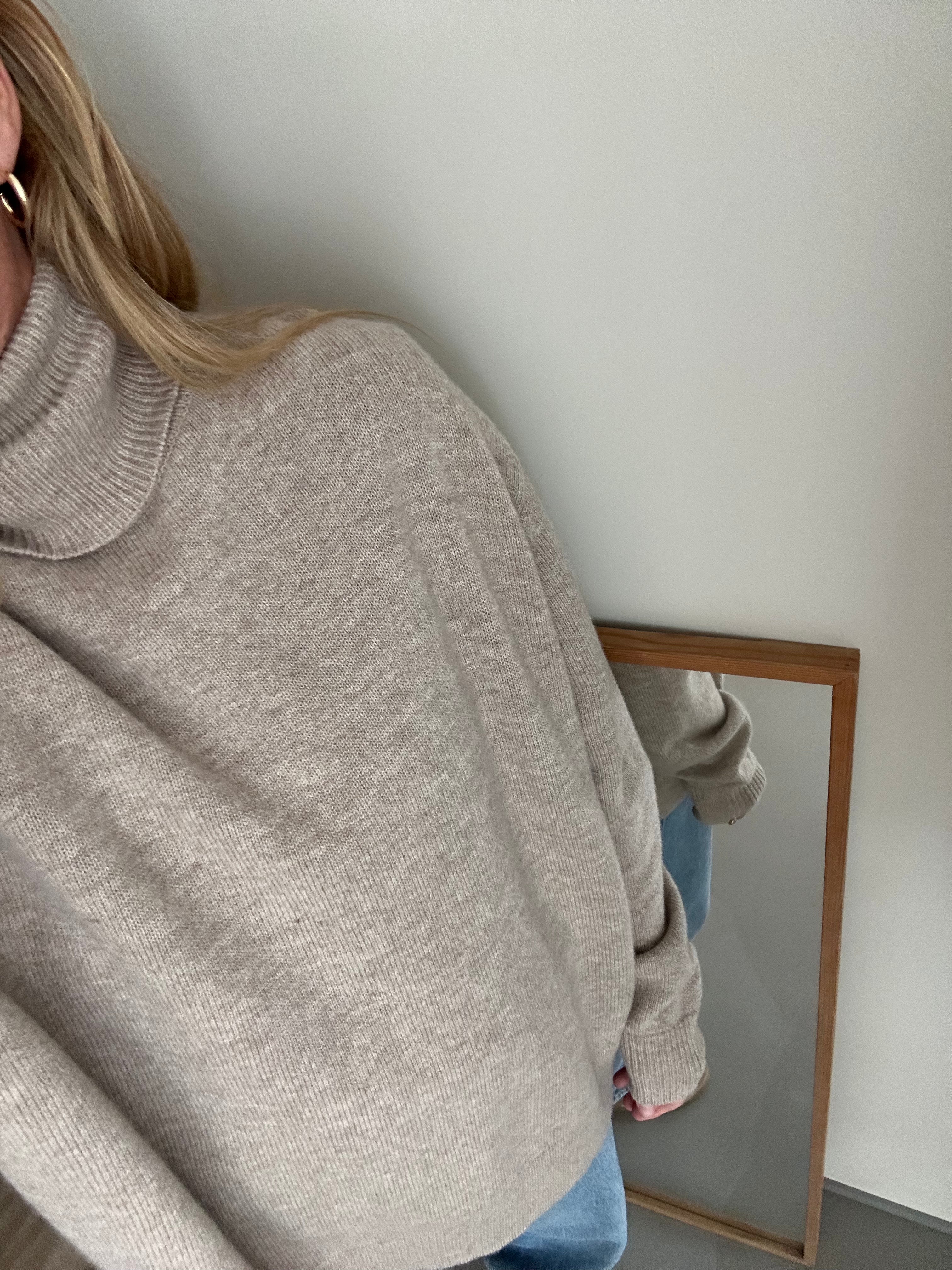VIGGA ROLLNECK OAT MELANGE