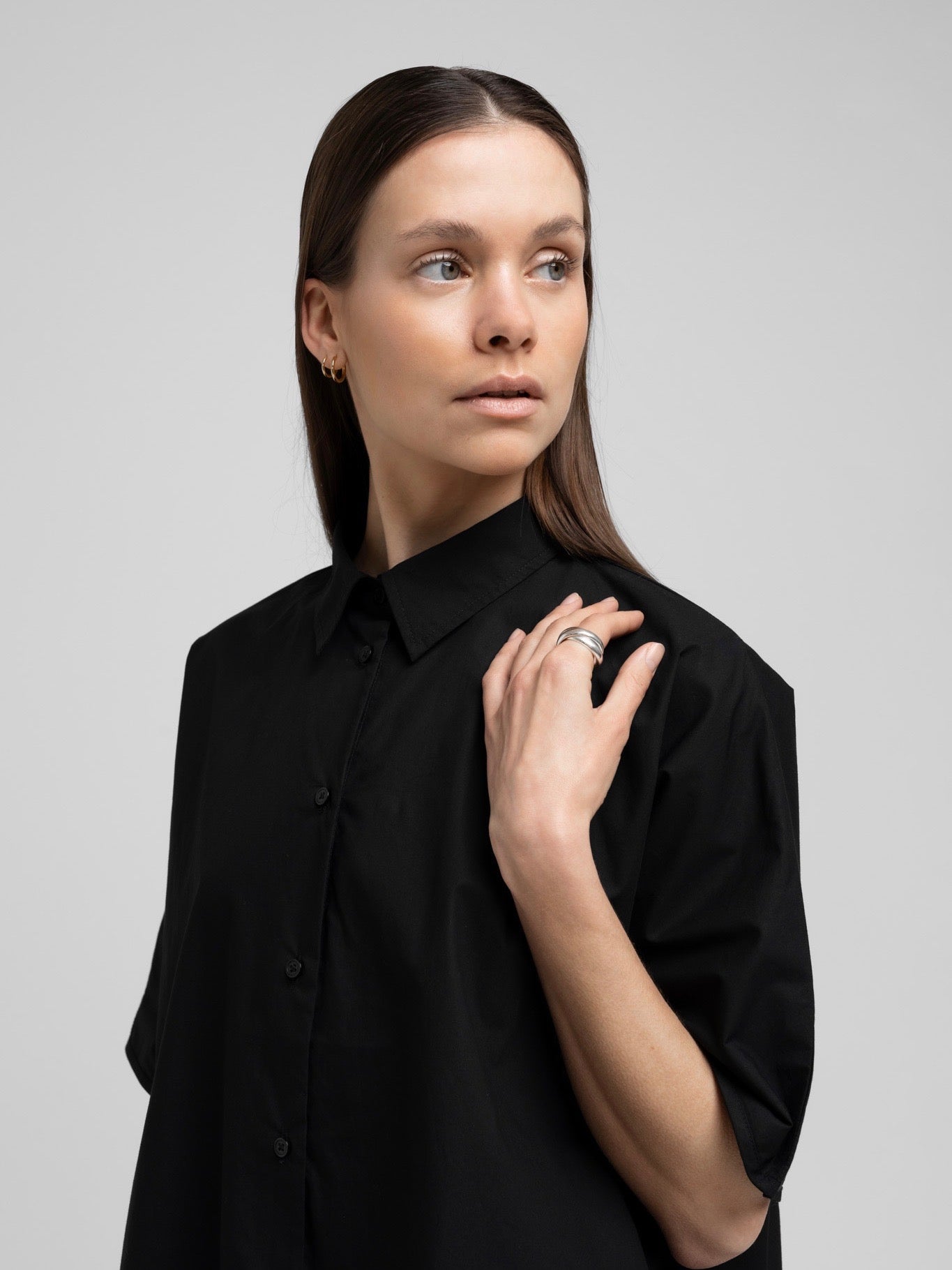 OCEAN POPLIN SS SHIRT BLACK