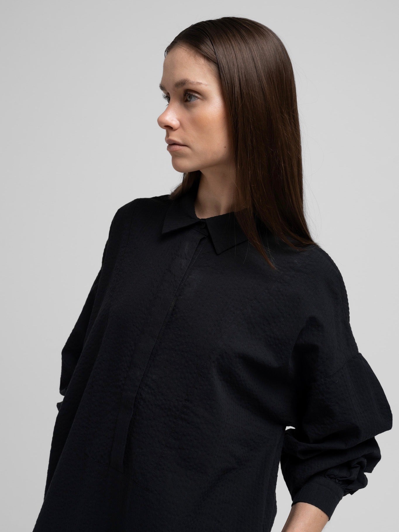 SKY SEERSUCKER DRESS BLACK