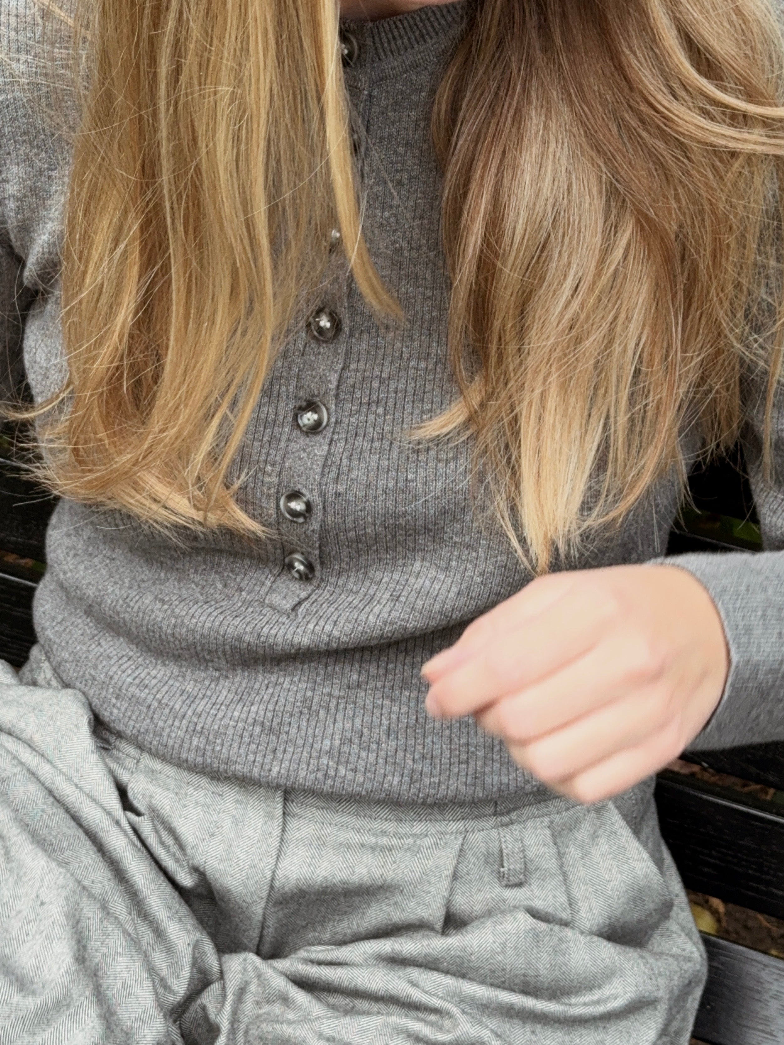 ASHLEY PLACKET KNIT GREY MELANGE
