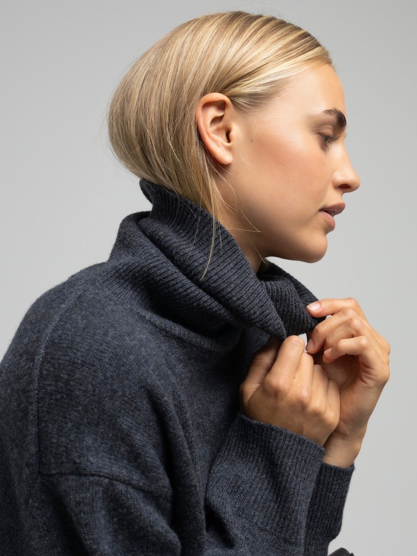 VIGGA ROLLNECK DK GREY MEL