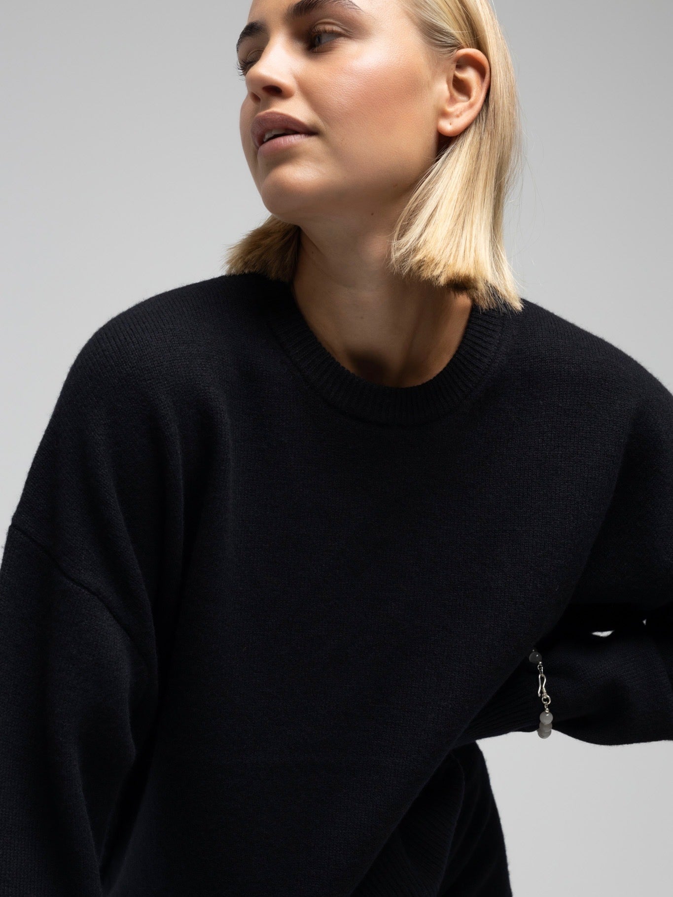 VIGGA JUMPER BLACK