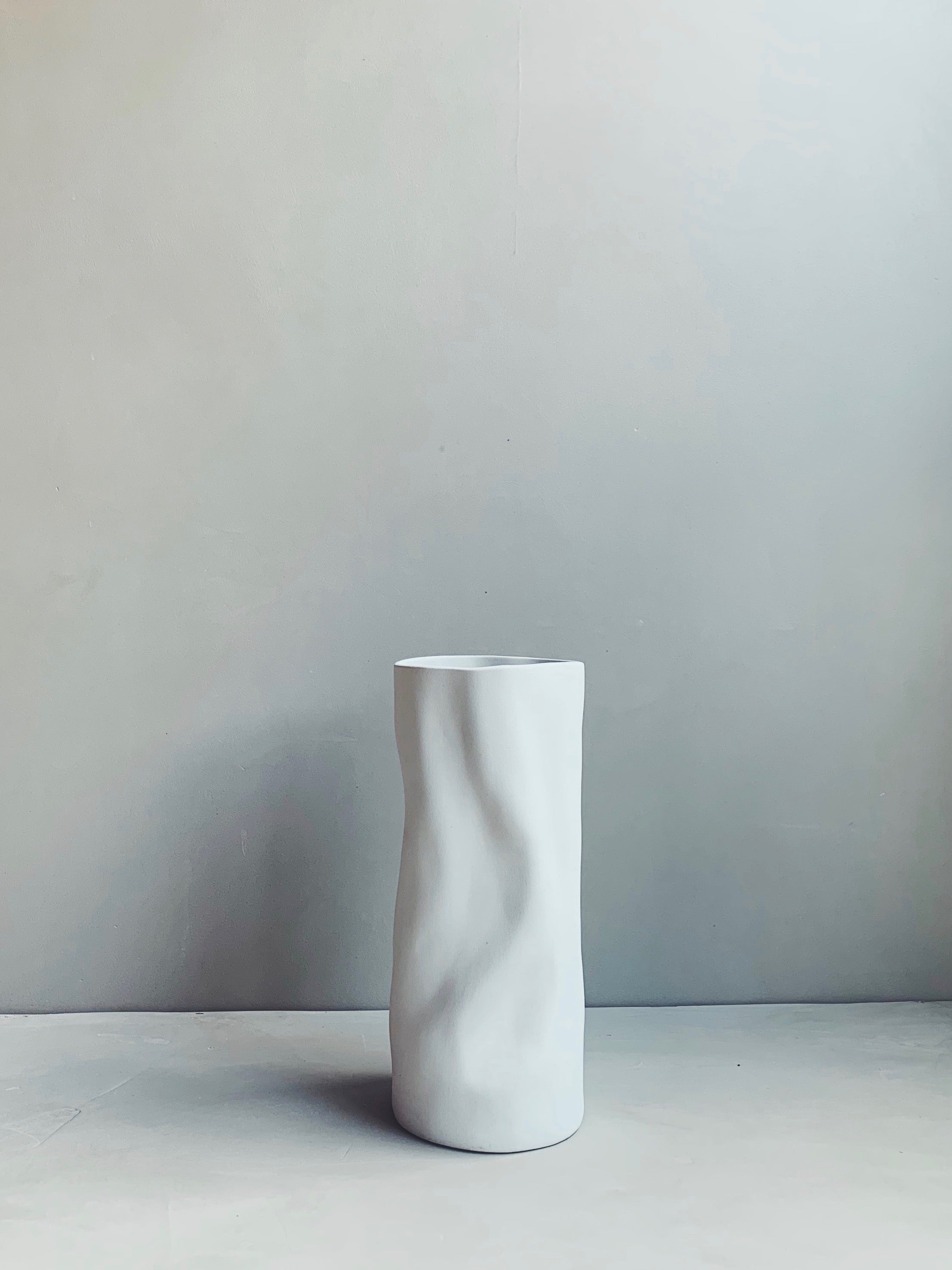 STORM WHITE VASE