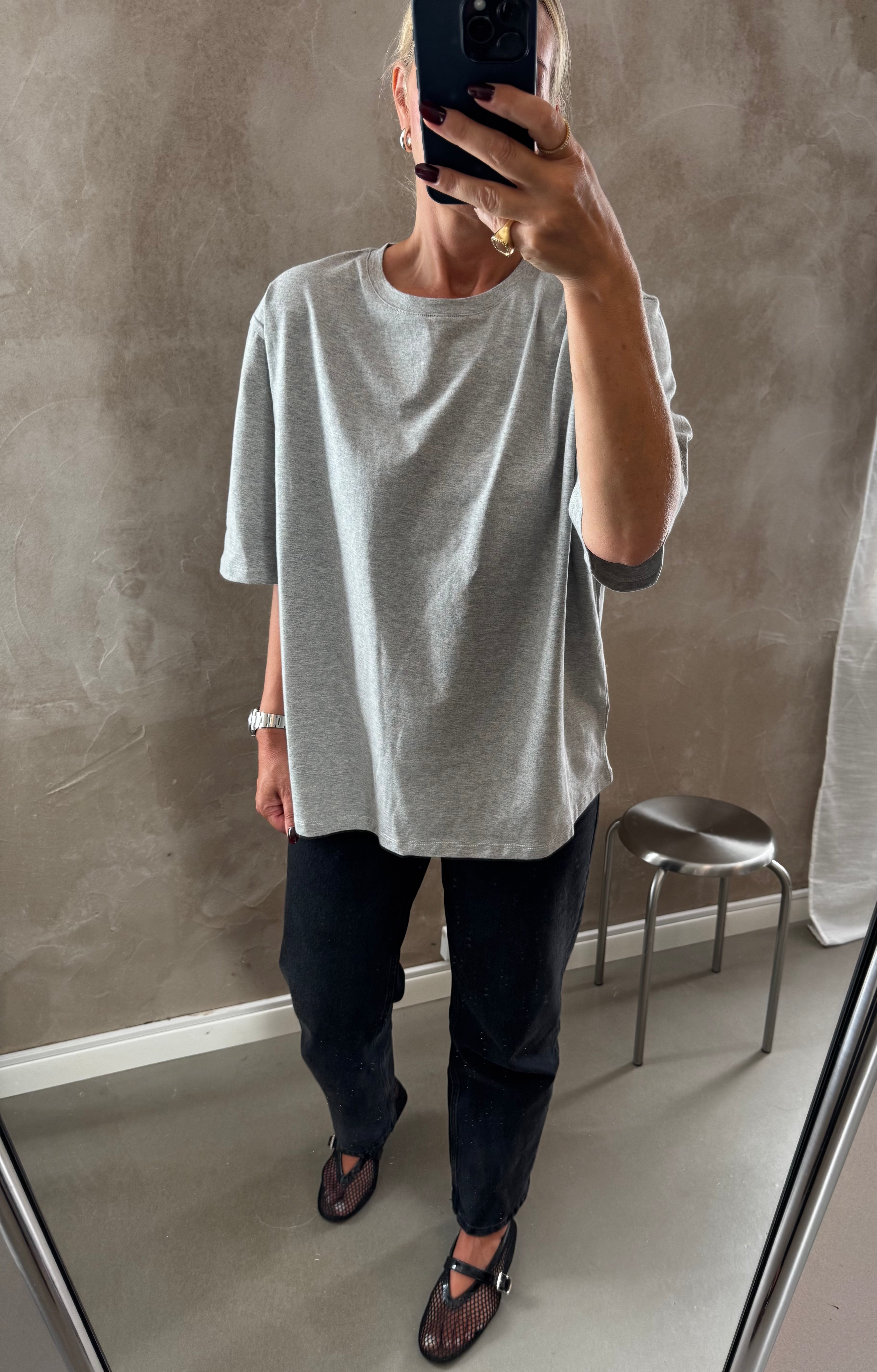 CARO OVERSIZED TEE GREY