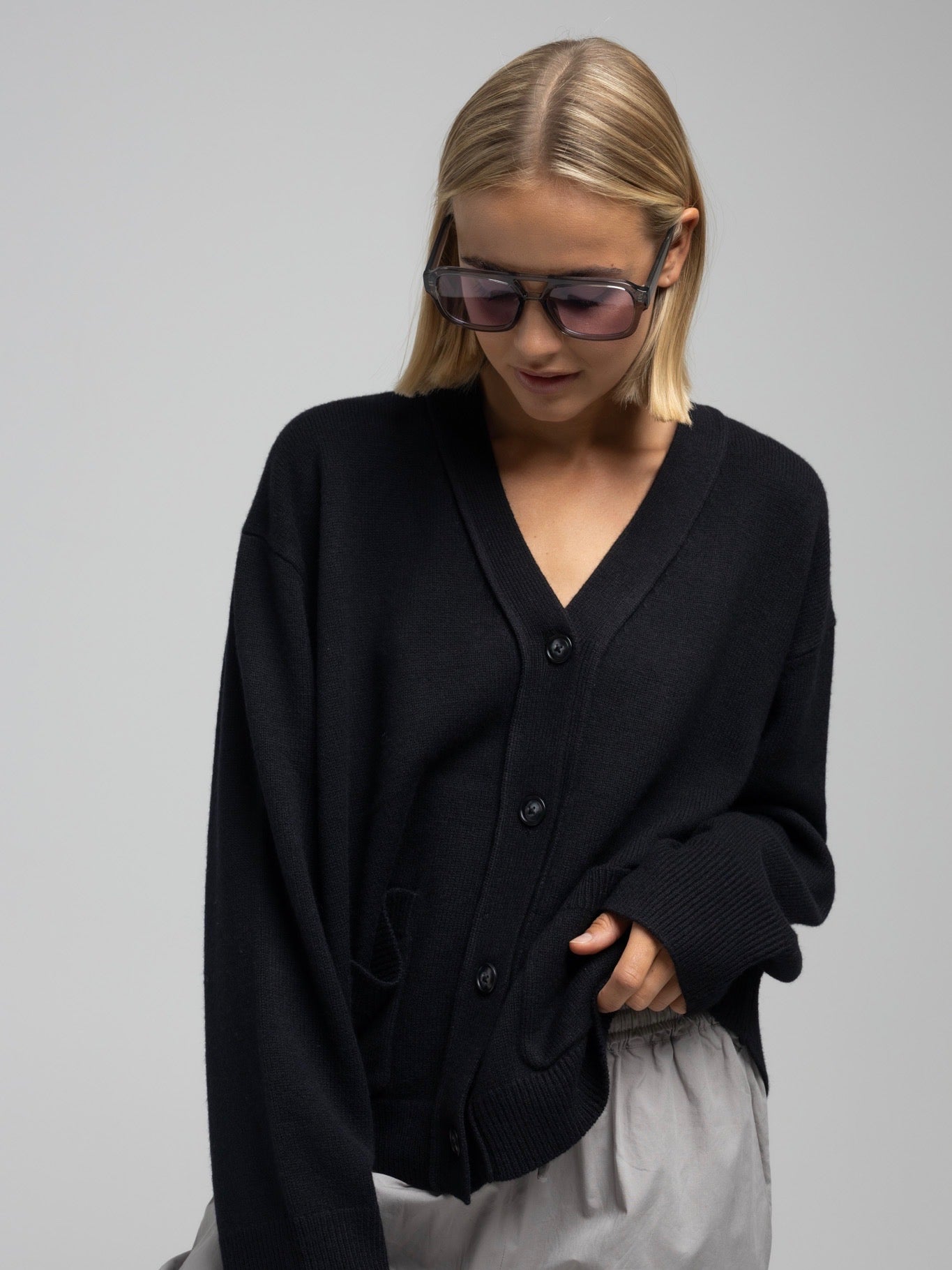 VIGGA CARDIGAN BLACK