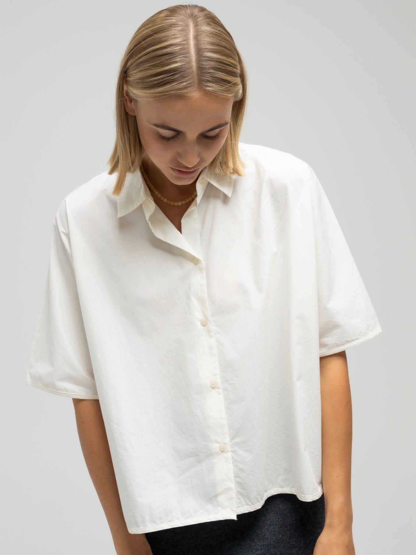 OCEAN POPLIN SS SHIRT ECRU