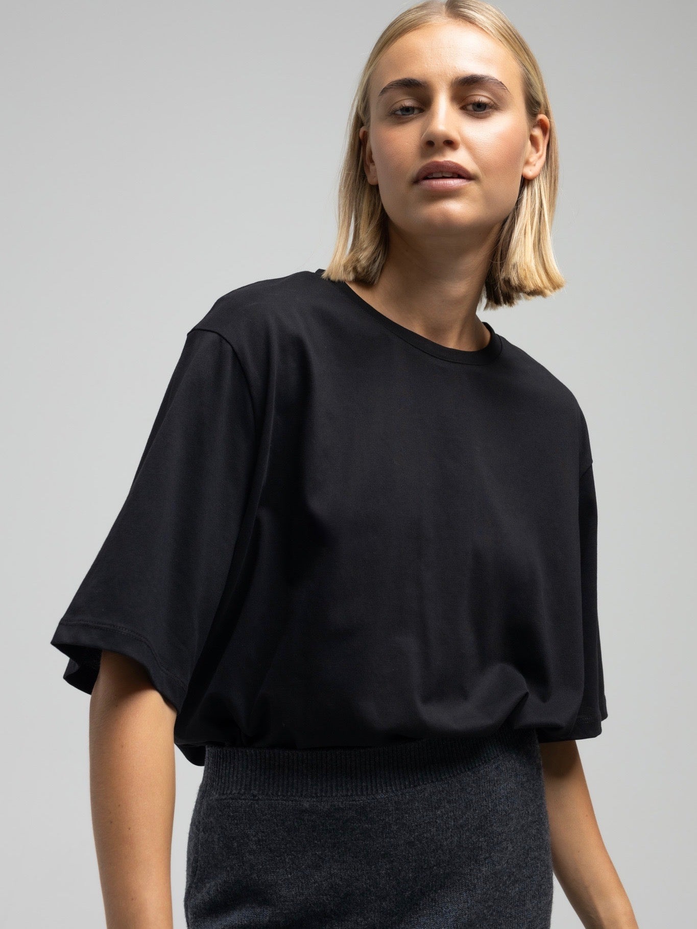 CARO OVERSIZED TEE BLACK